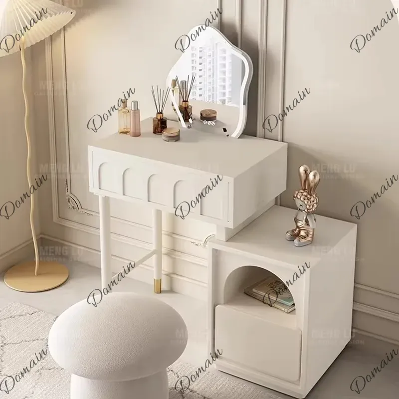 Beauty Without Makeup - BJ Make Up Mirror Vanity Table
